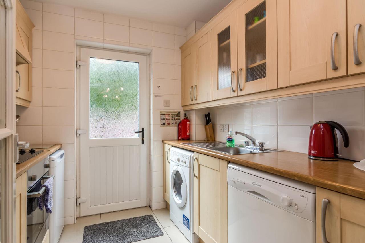 Central Belfast Apartments, Salisbury Экстерьер фото