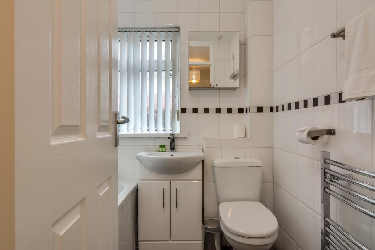 Central Belfast Apartments, Salisbury Экстерьер фото
